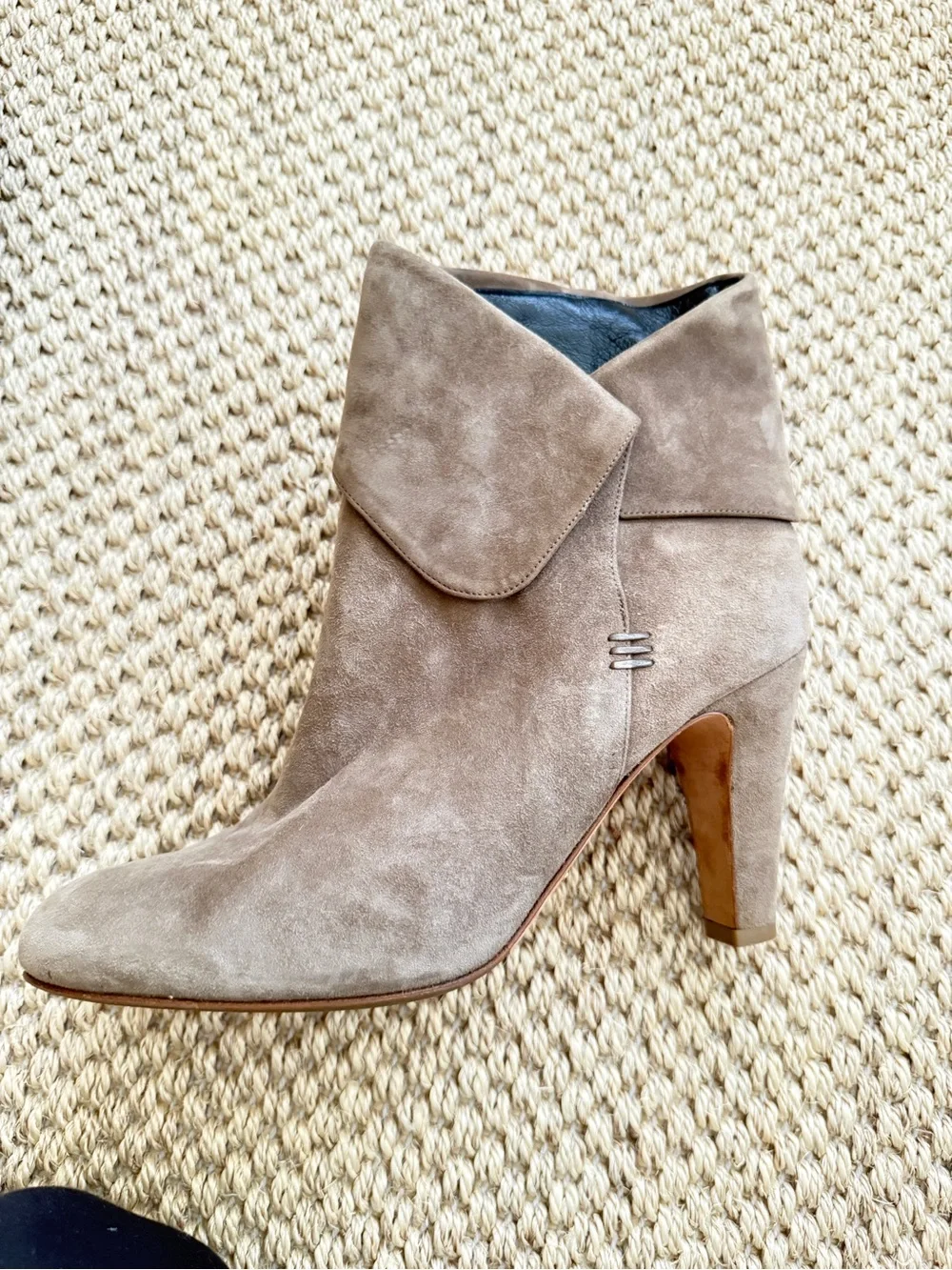 Like New Sarah Flint Perfect Sophia 85 Suede Booties in Taupe